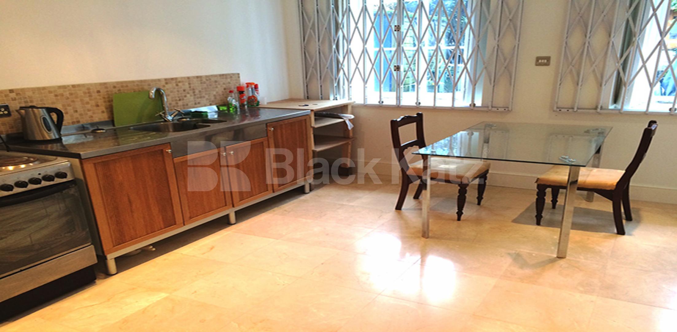 			LET , Studio Apartment, 1 bath, 1 reception Studio			 Surrey Square, Elephant & Castle